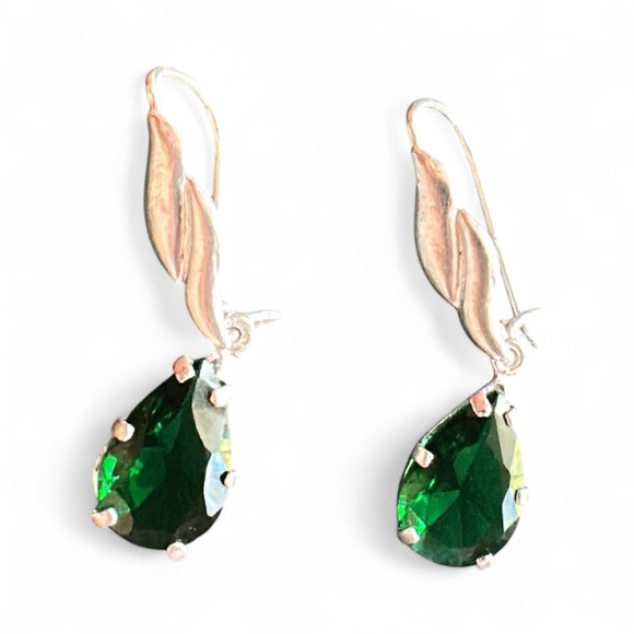 925 Sterling Silver Jewelry - Elegant Green Silver Teardrop Earrings